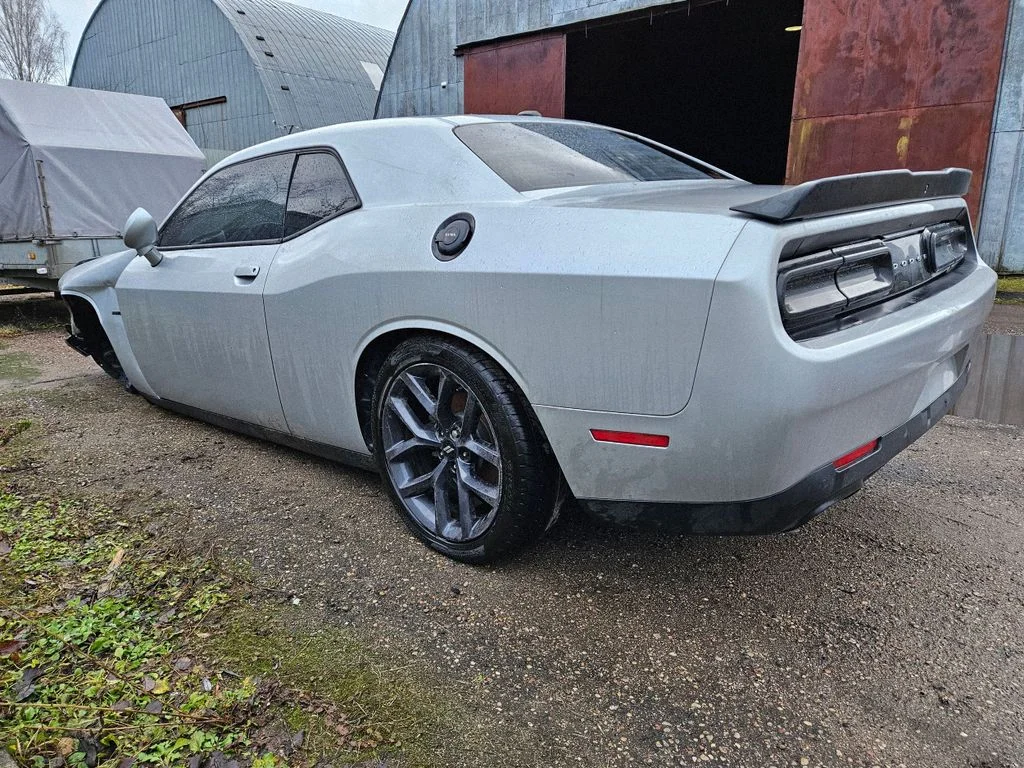 Dodge Challenger