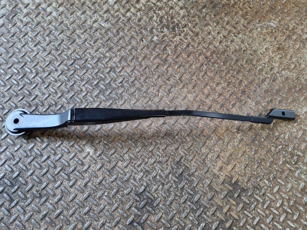 Priekšējā stikla tīrītāja svira BM5117526AC
