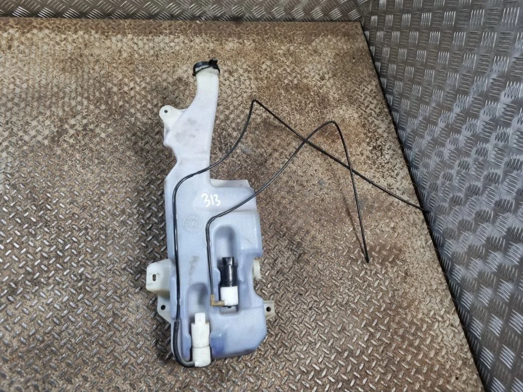 Windshield washer fluid reservoir/tank 15917650