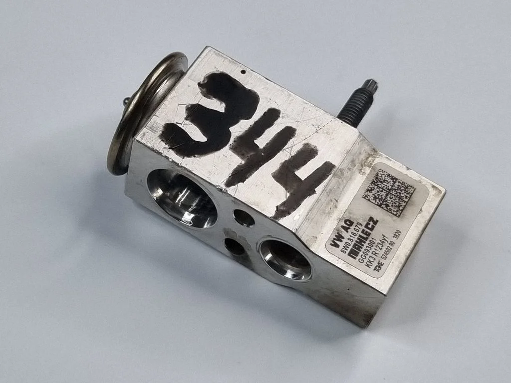 Air conditioning (A/C) expansion valve – Audi A4 Allroad B9 (2016-)