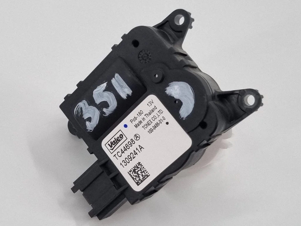 Silniczek klapki nawiewu TC44698