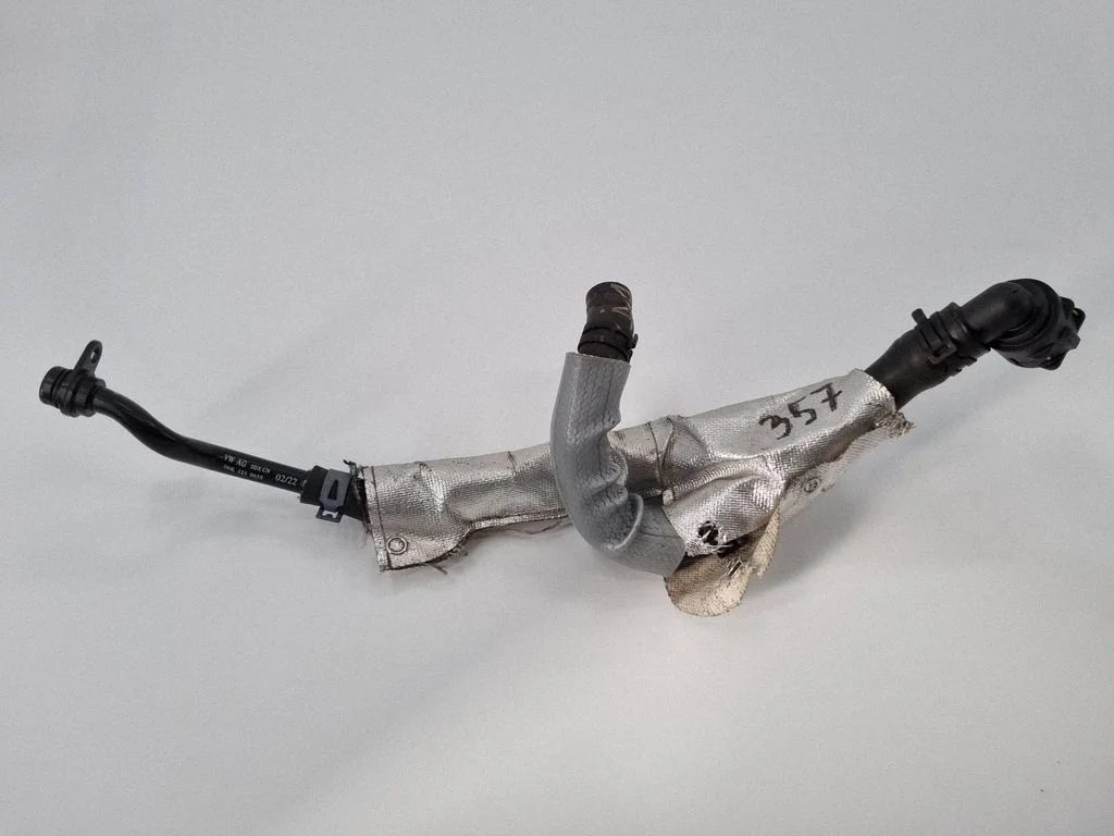 Engine coolant pipe/hose 06K121065S