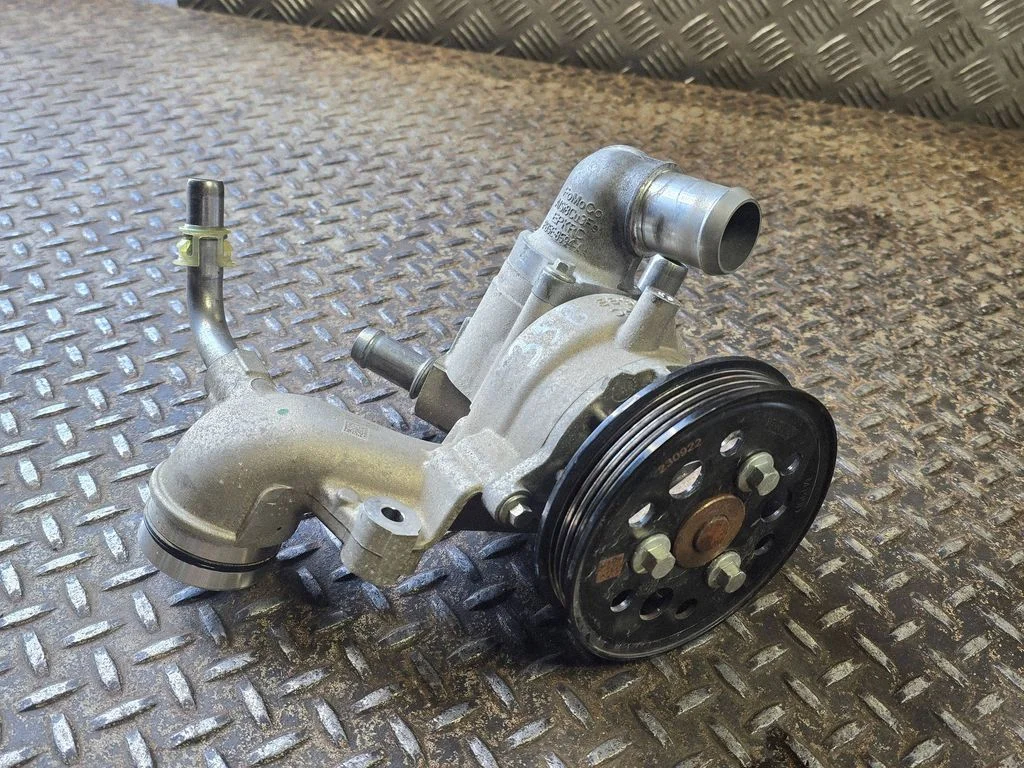 Pompa wody PB5E8594AA