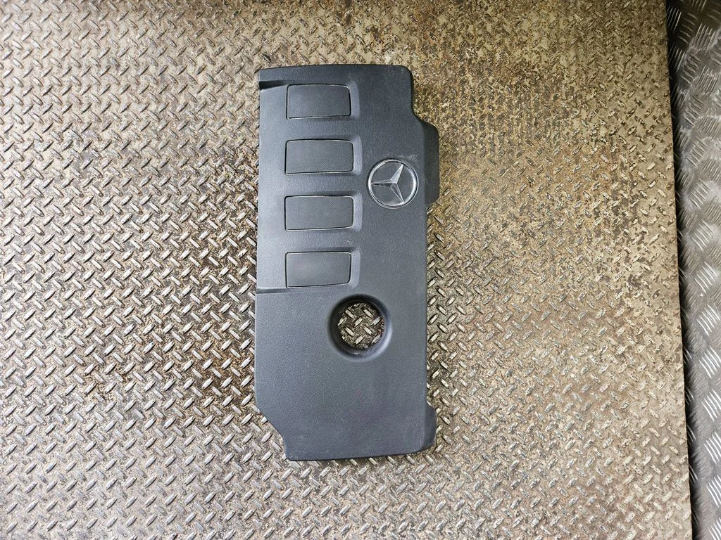 Engine cover (trim) A2600100000