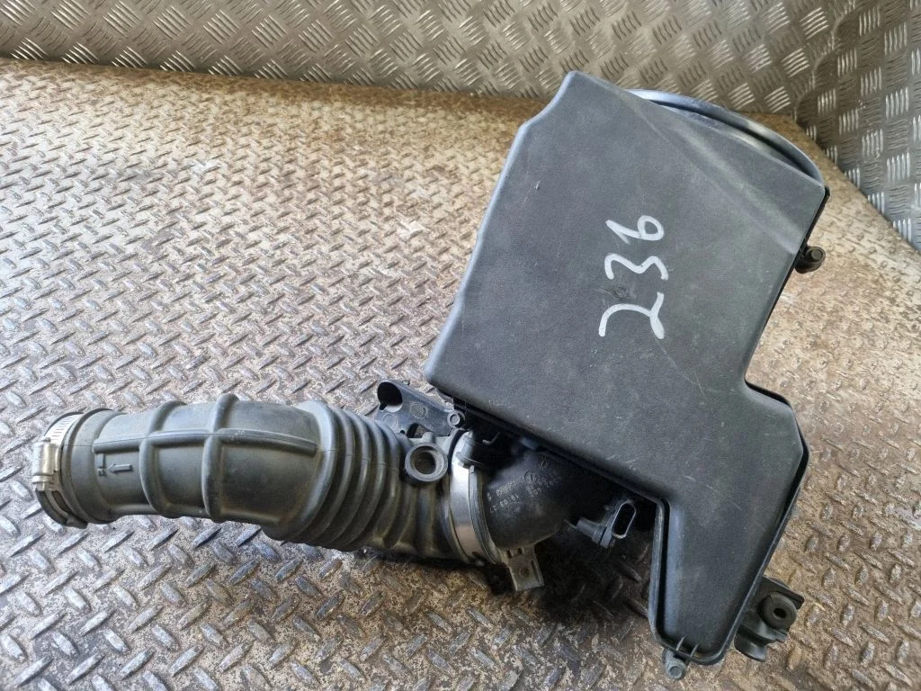 Air filter box CV619600DC