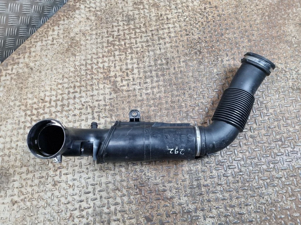 Turbo õhu sisselasketoru/ -voolik 8693166