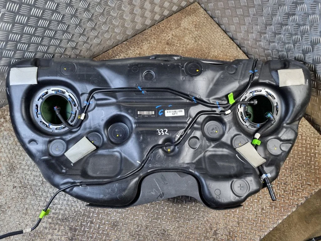 Fuel tank 68399742AG