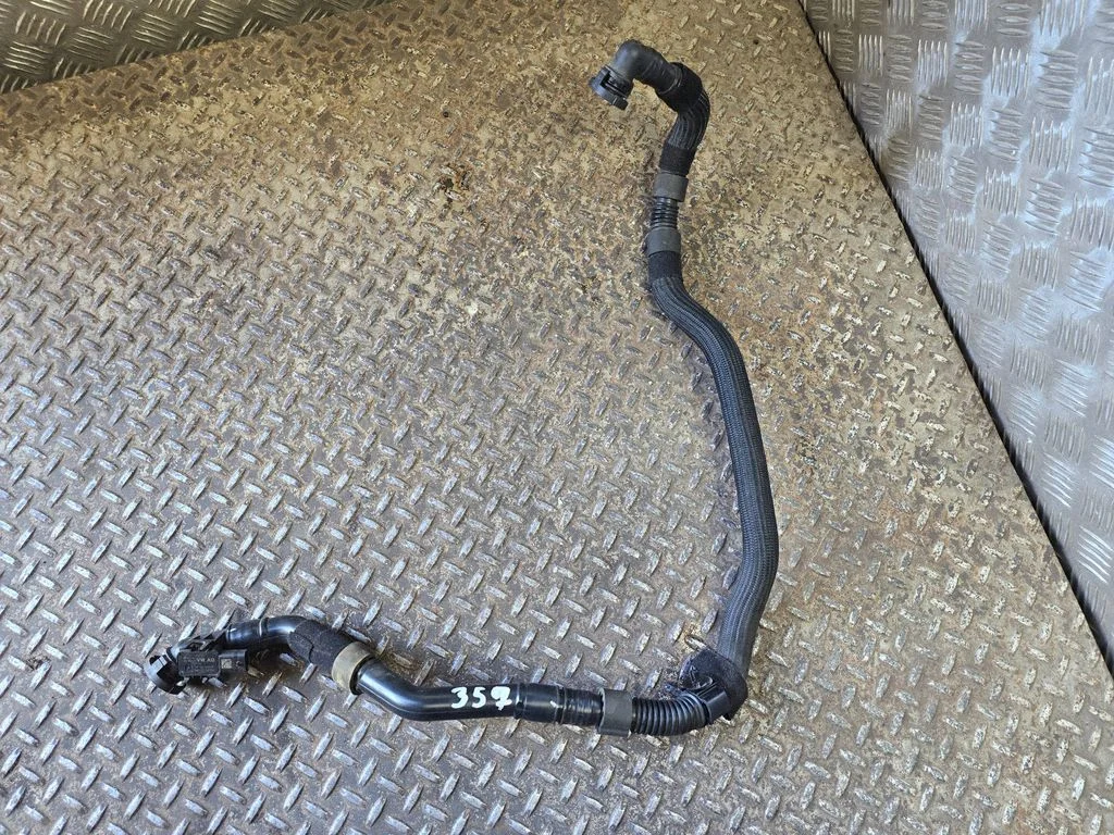Air intake hose/pipe 5QN131128C