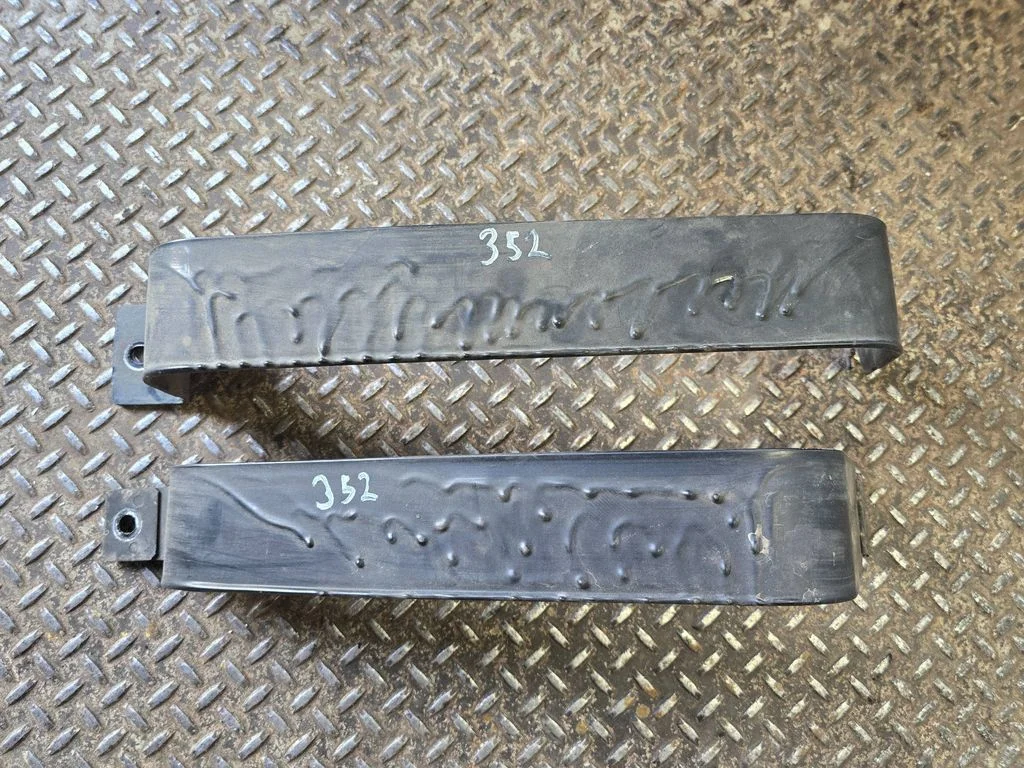 Kütusepaagi kinnitusklamber (-klambrid) 22928006