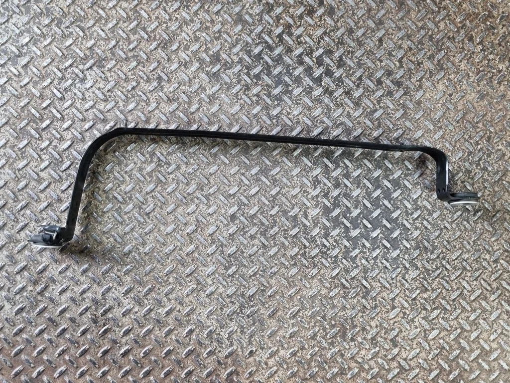 Kütusepaagi kinnitusklamber (-klambrid) 31452901