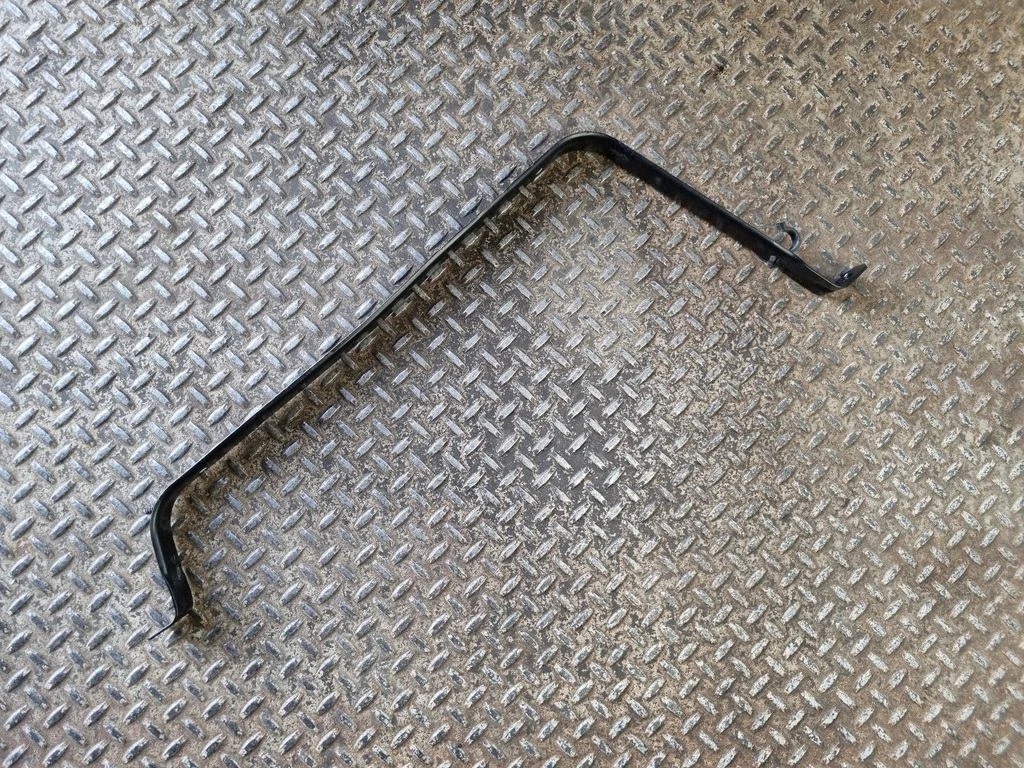 Fuel tank mounting bracket 7300514