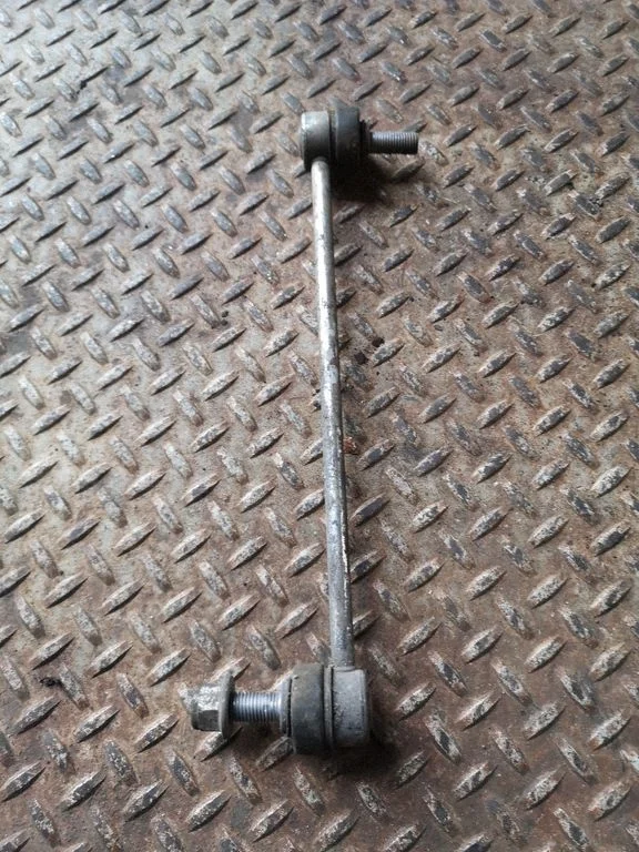 Front anti-roll bar/stabilizer link