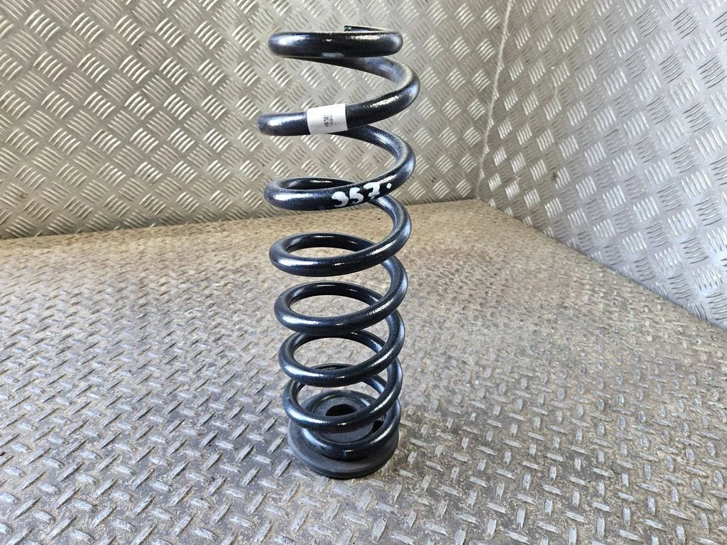 Rear coil spring 5QF511115