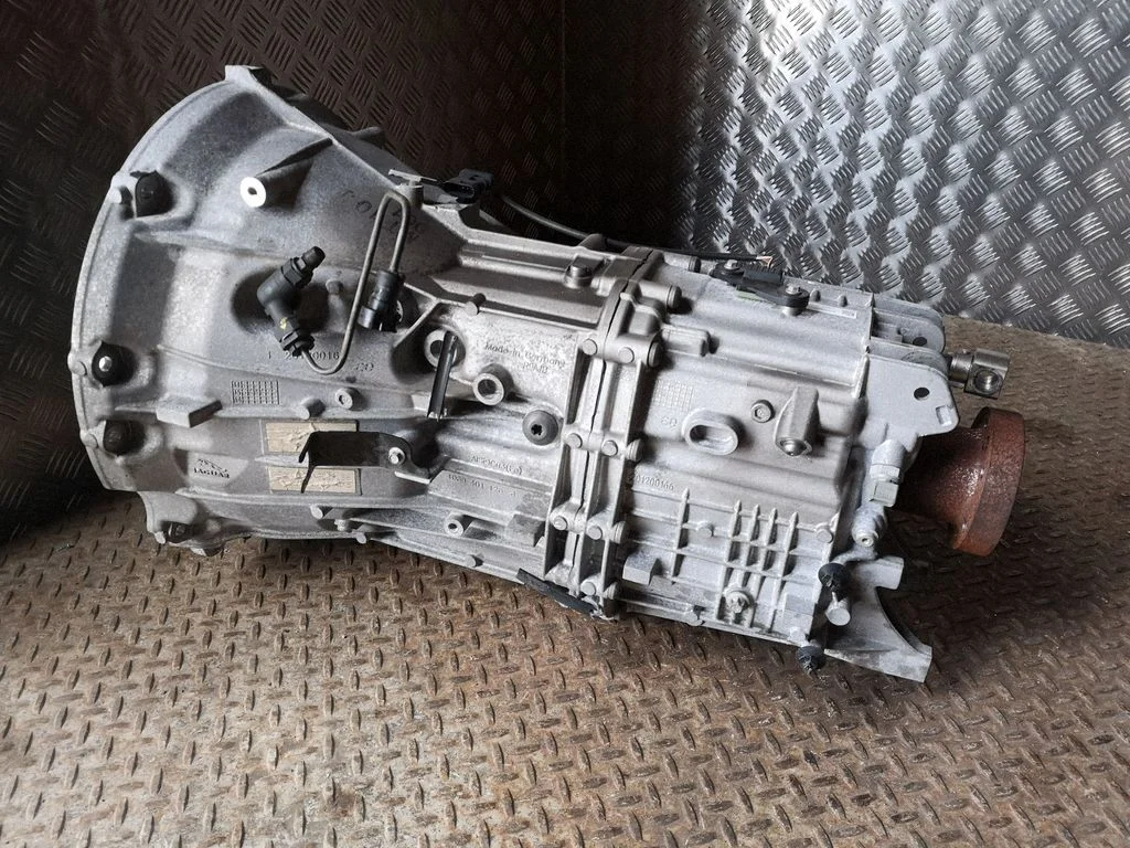 Mechaninė 6 pavarų dėžė