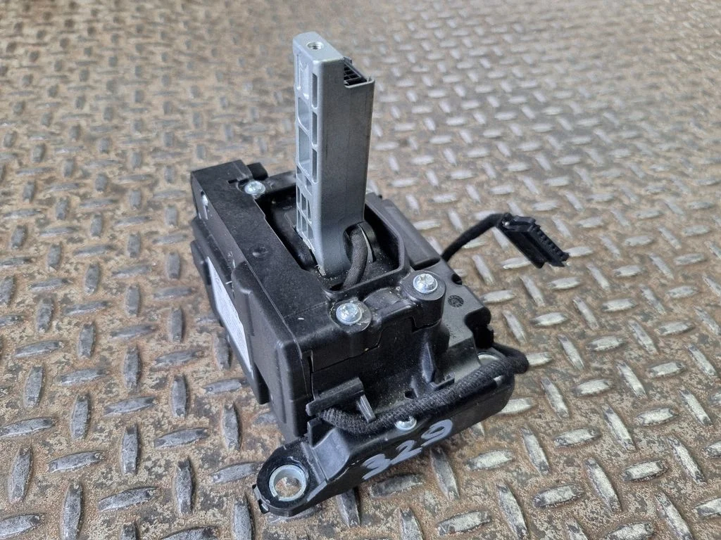 Gear selector mechanism 80B713041G