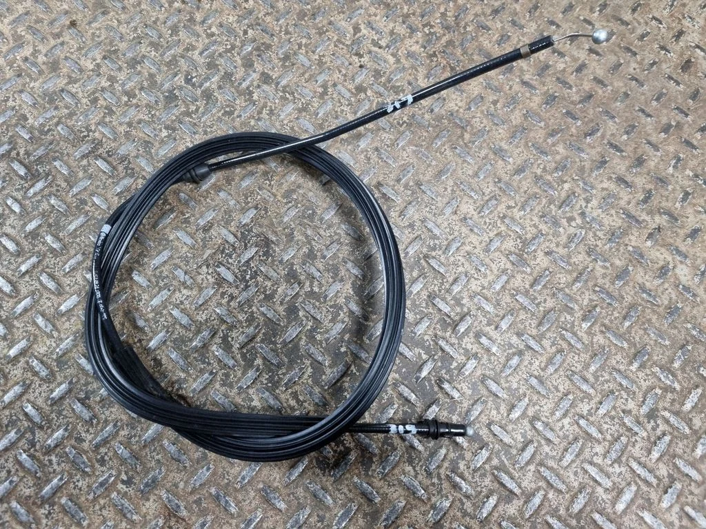 Engine bonnet/hood lock release cable