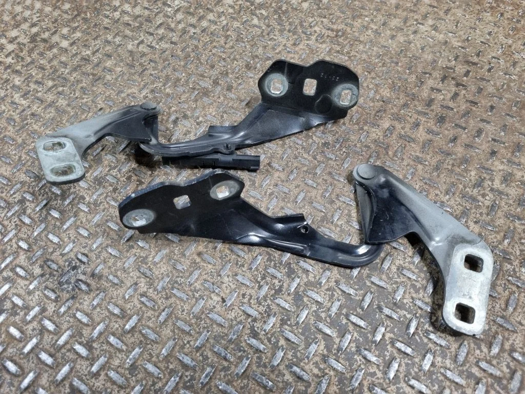 Mootorikapoti hinged – Ford Mondeo MK IV (2007-2014)
