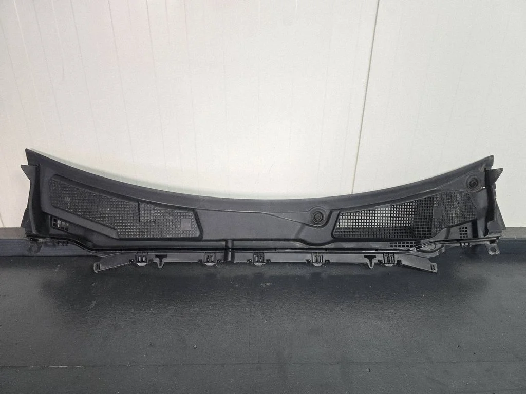 Wiper trim A1778300000