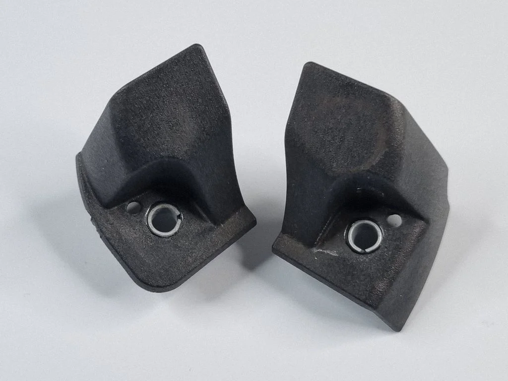 Fender mounting bracket 8W0821231A