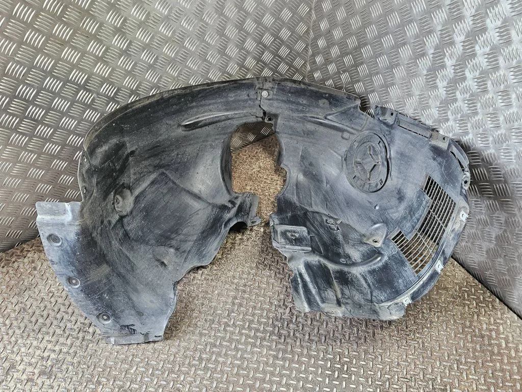 Front wheel arch liner splash guards A2476906600