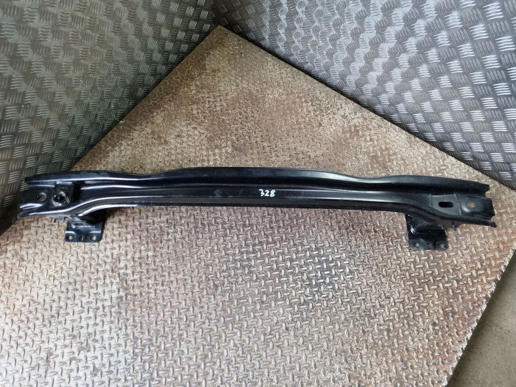 Rear bumper cross member – Volkswagen Tiguan Allspace (2017-)