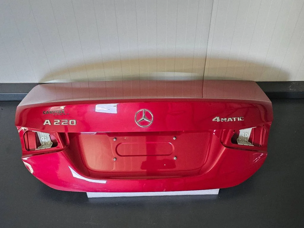 Tailgate/trunk/boot lid