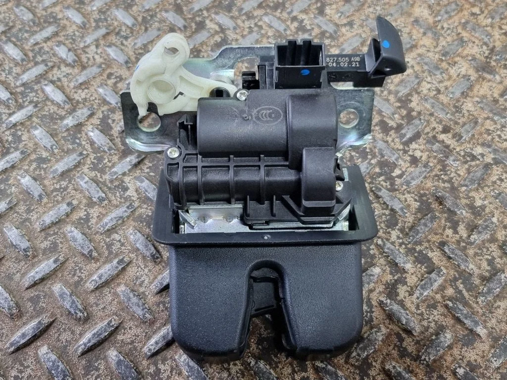 Tailgate/trunk/boot lock/catch/latch 5NN827505