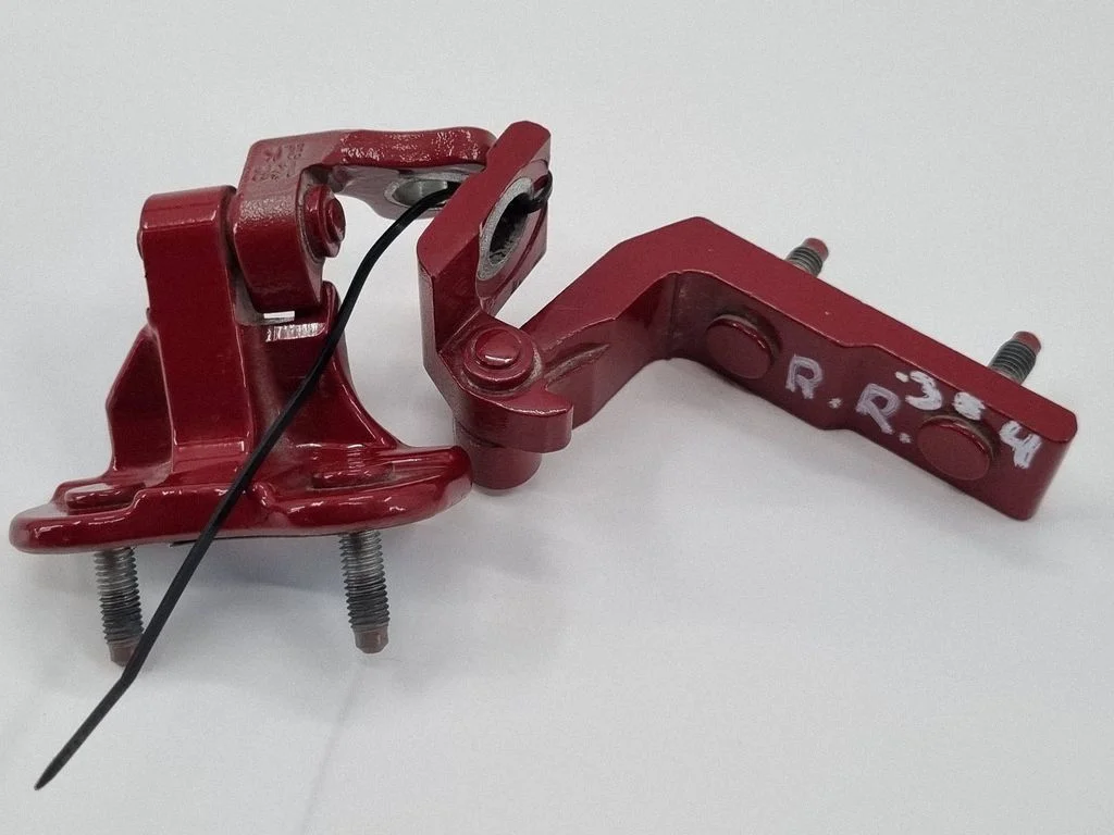 Tagaukse hingede komplekt A046574