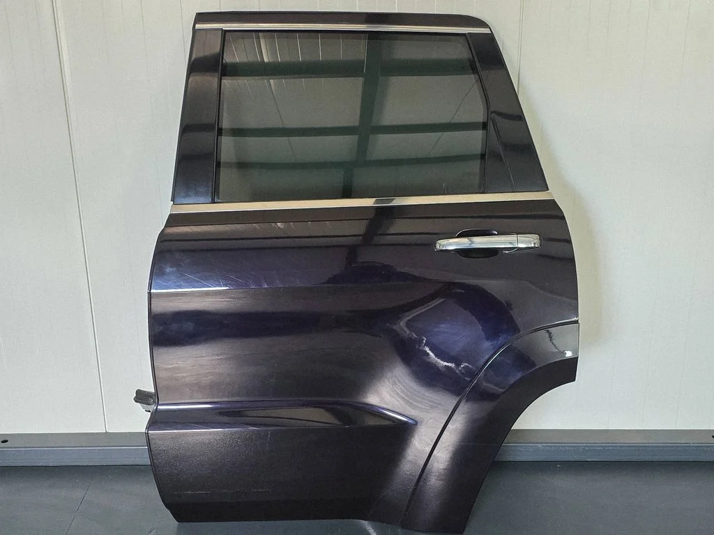 Rear door 68231069AA