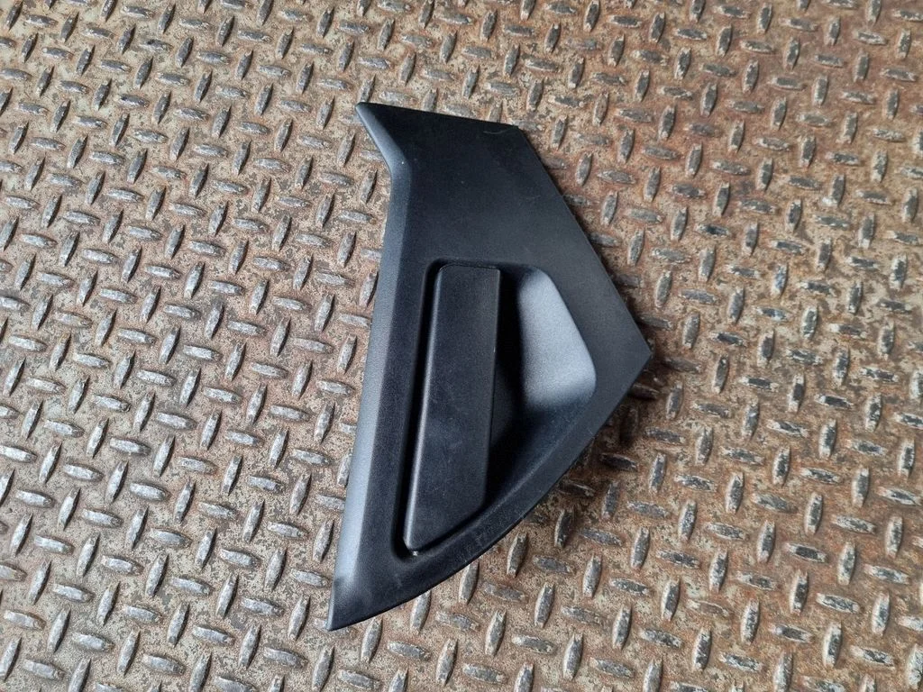 Rear door exterior handle 82607BA61A