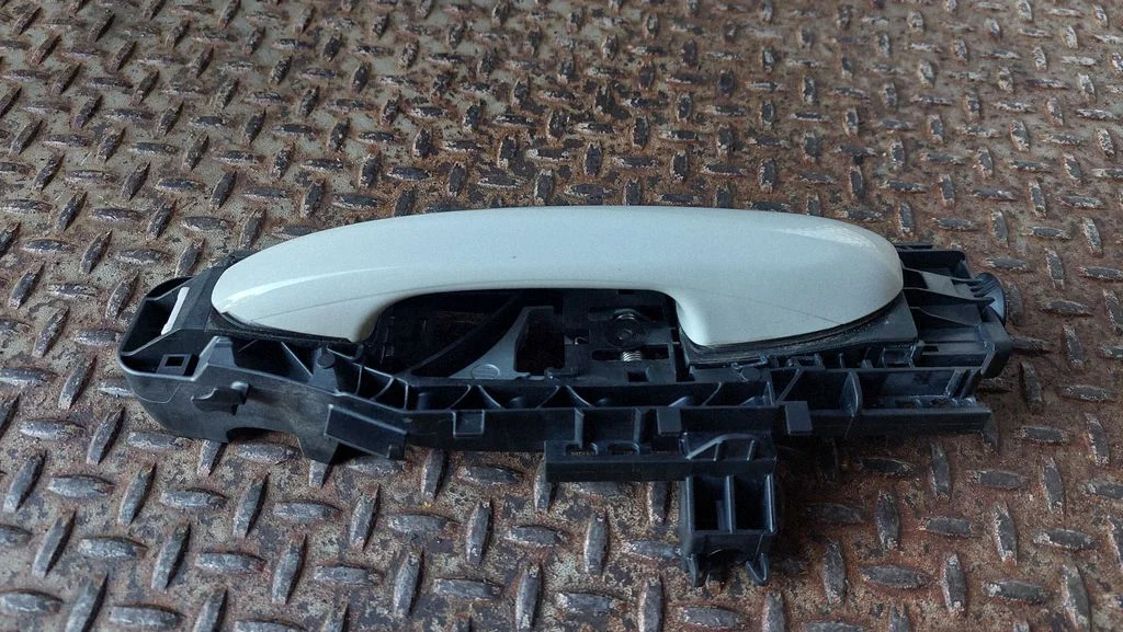 Rear door exterior handle A0997601702