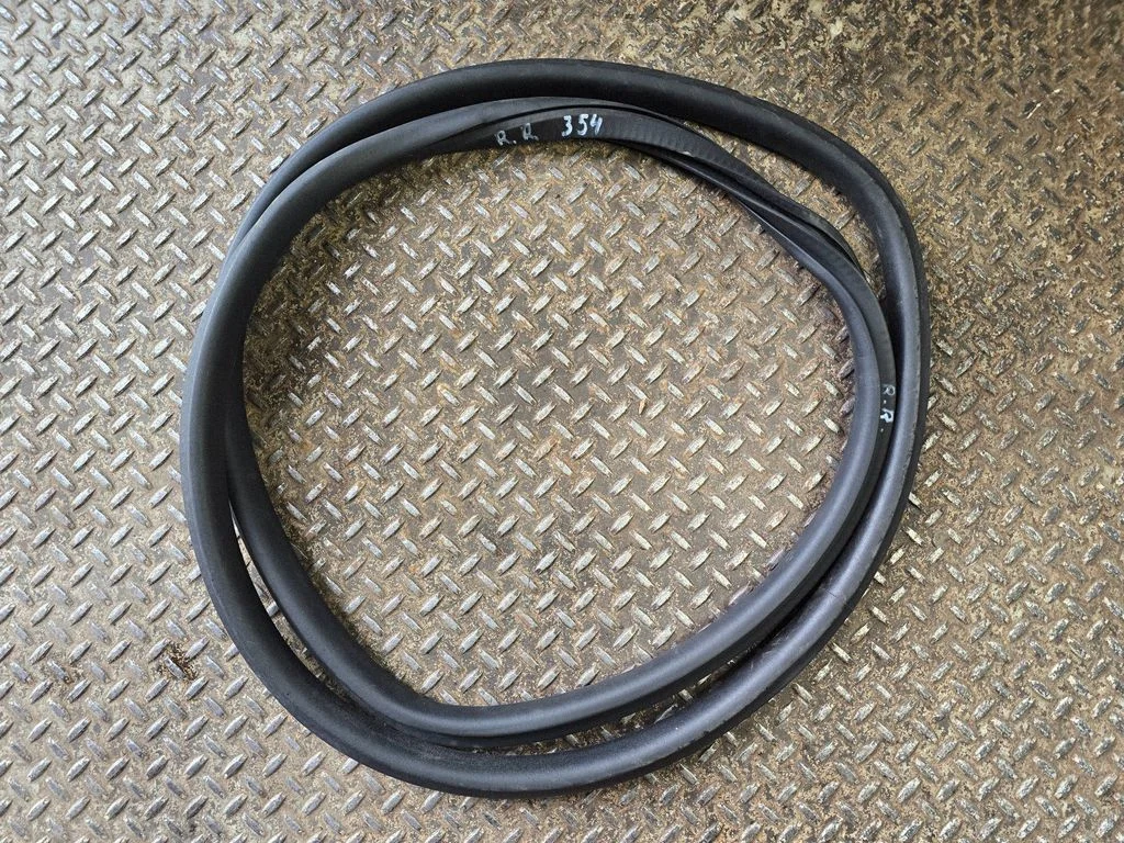 Rear door rubber seal (on body) A1776920700