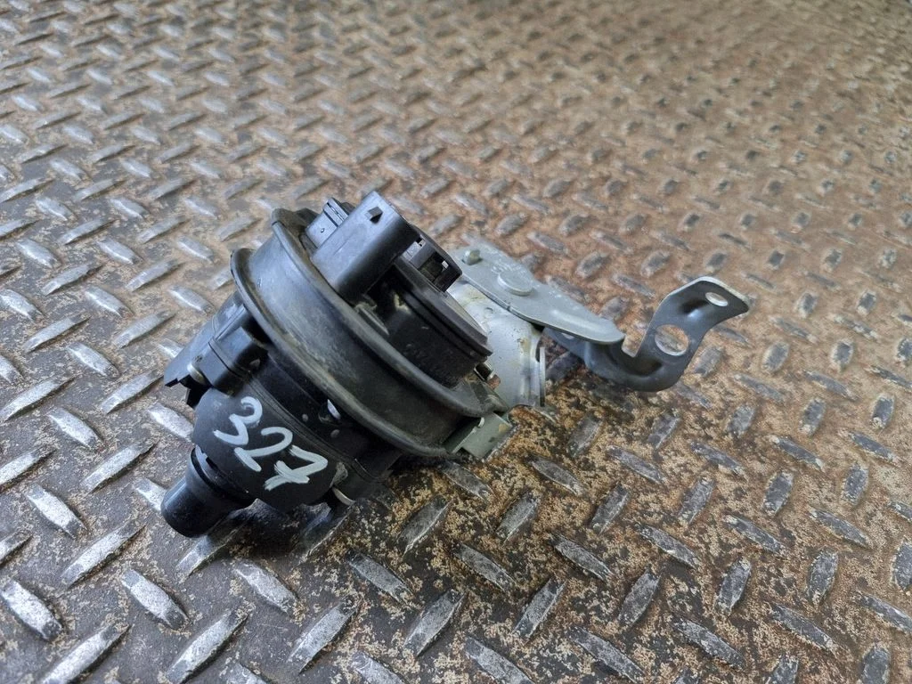 Electric auxiliary coolant/water pump 8486848