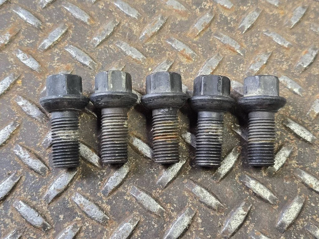 Nuts/bolts