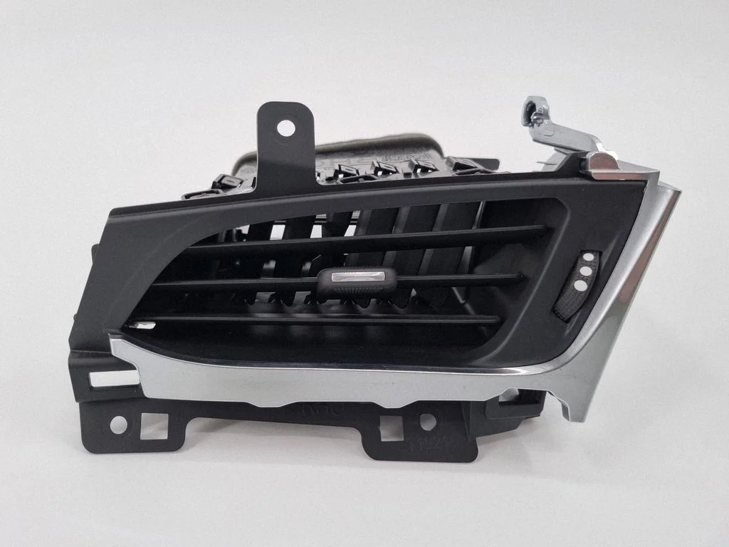 Boczne kratki nawiewu – Cadillac Escalade IV (2014-2020)
