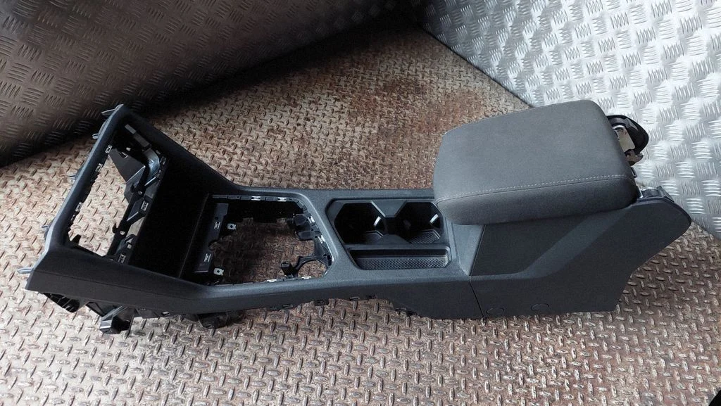 Center console – Volkswagen Tiguan Allspace (2017-)