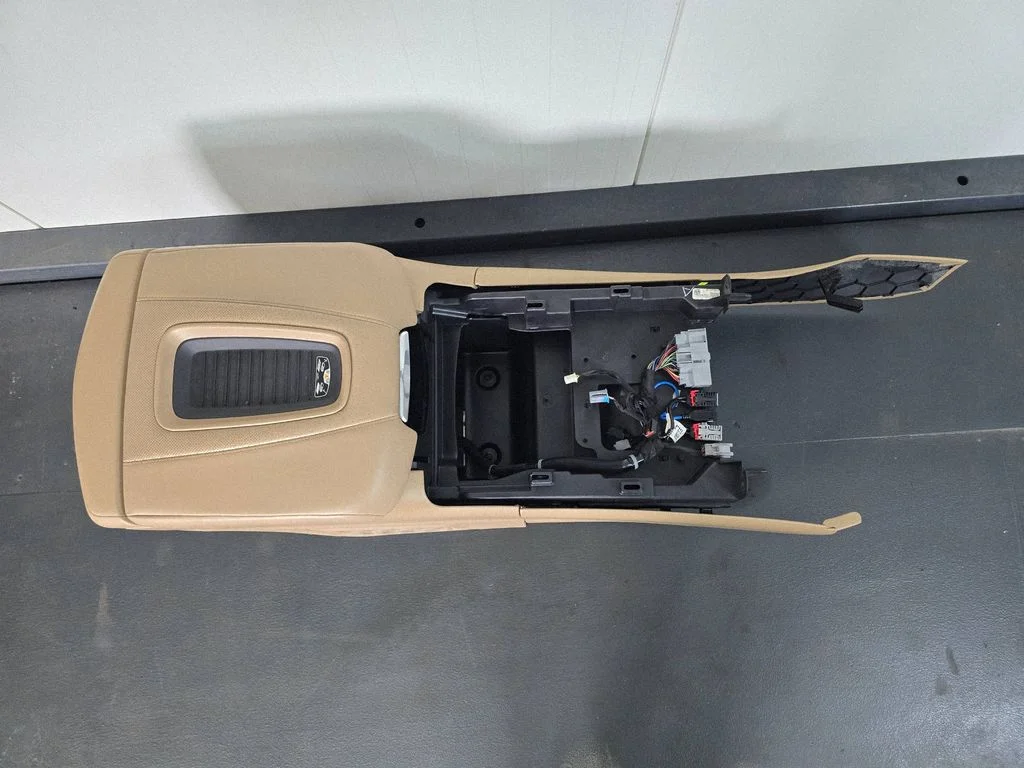 Käetugi 23489738 – Cadillac Escalade IV (2014-2020)