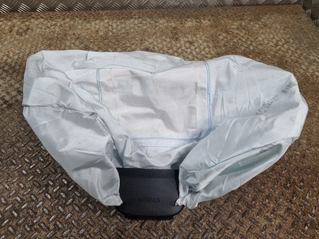 Rooli turvapadi L16E312H1C0D7