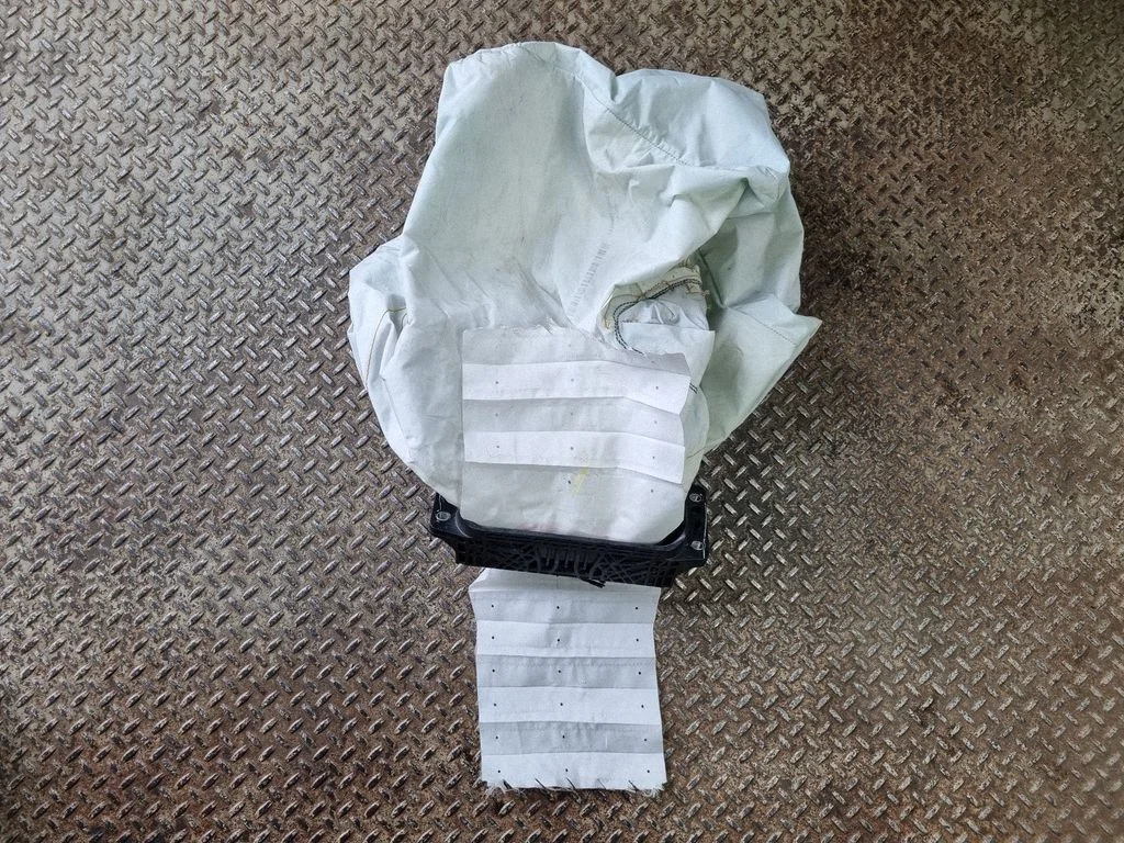 Passenger airbag 34201895C