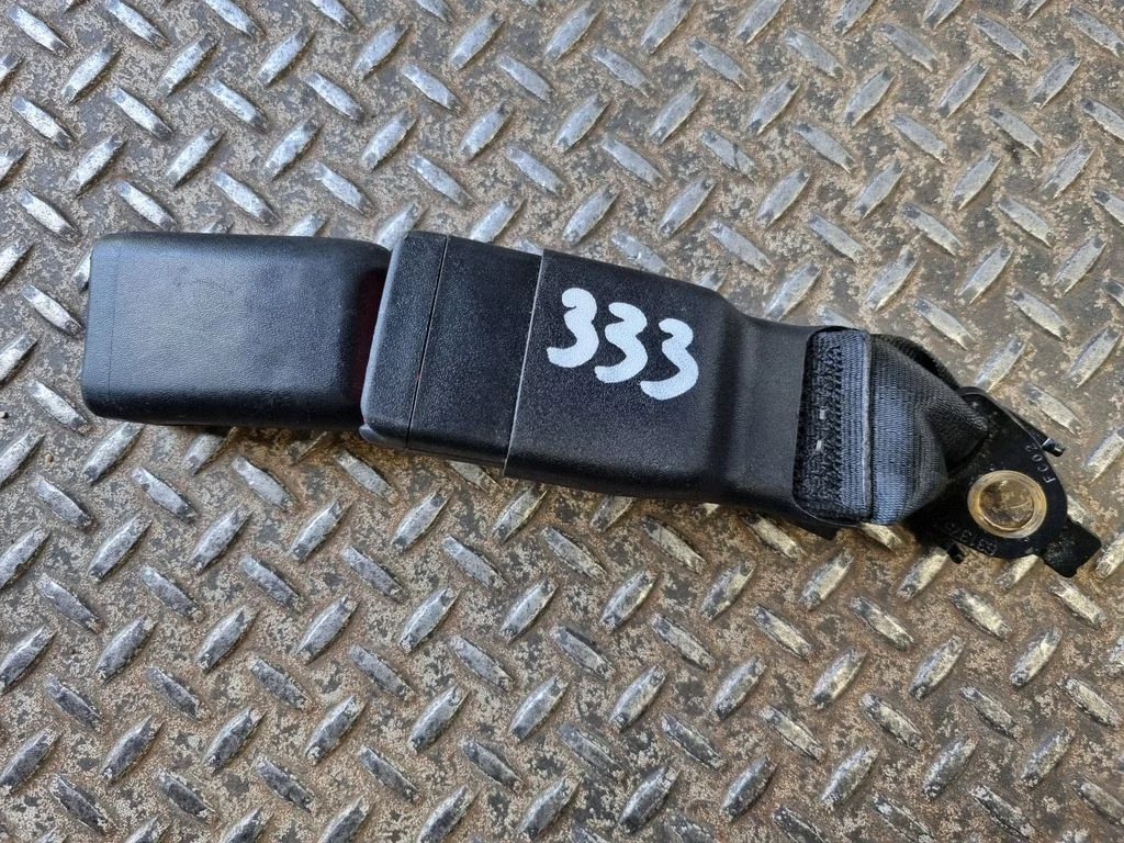 Rear seatbelt buckle 6KE761X9AA