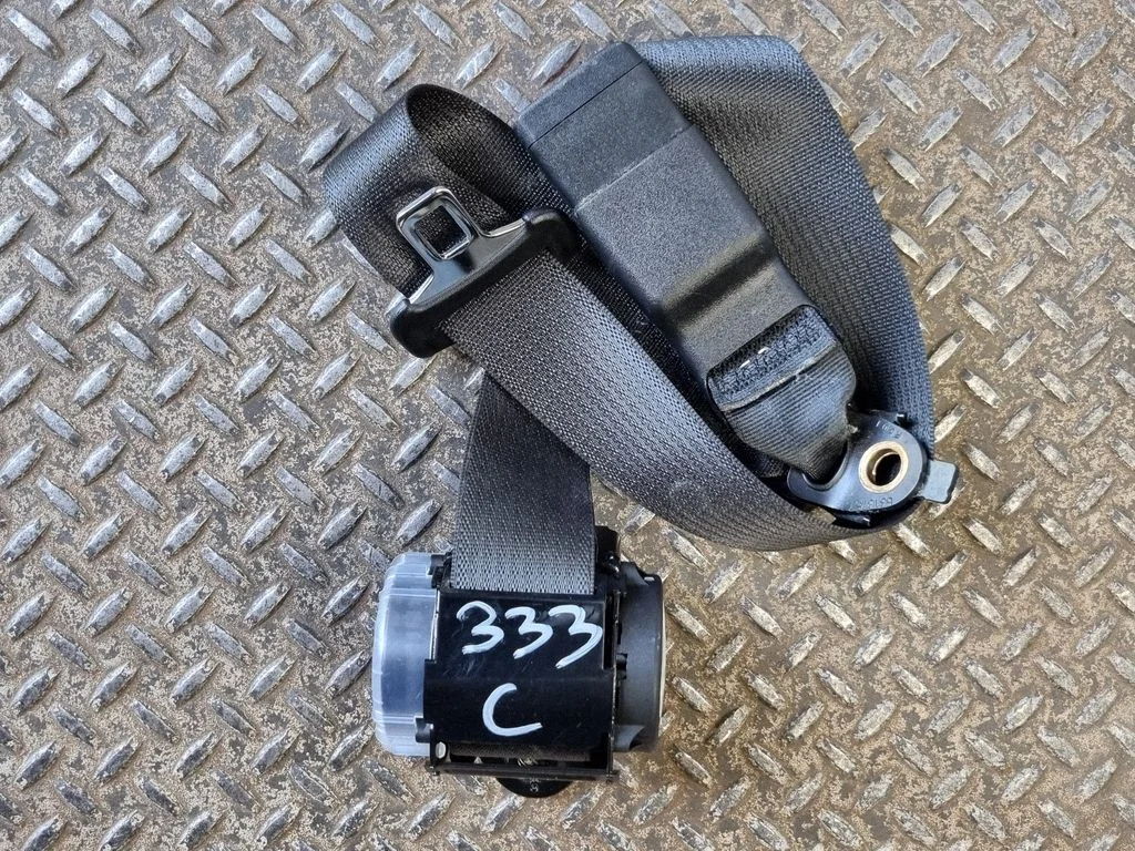 Middle seatbelt (rear) P6KE131X9AC