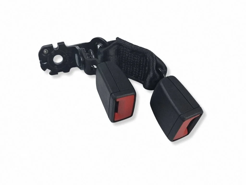 Middle seatbelt buckle (rear) – Audi A4 Allroad B9 (2016-)