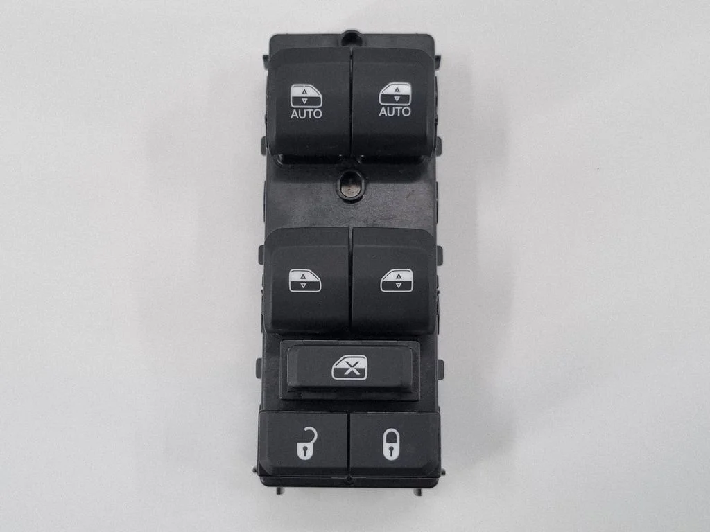 Elektriaknate lüliti 68381732AC