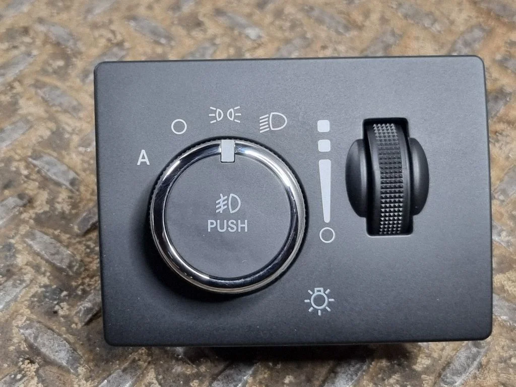 Light switch 68258718AB