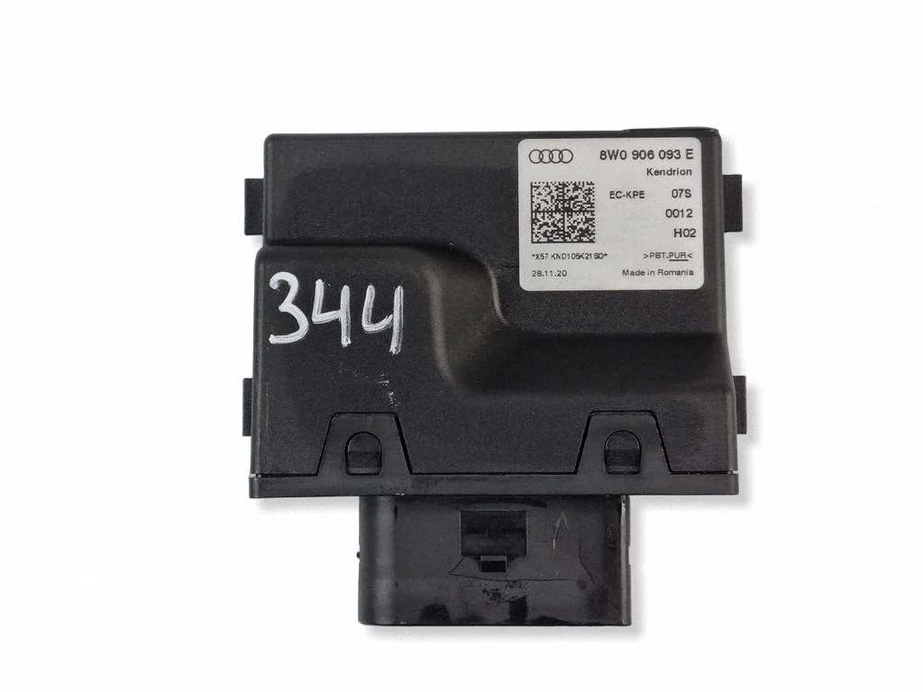 Fuel injection pump control unit/module 8W0906093E