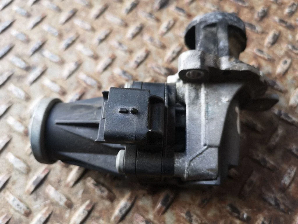 EGR-klapp FM5Q9D475AA02