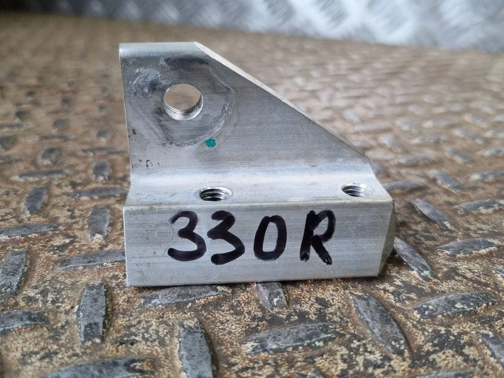 Radiaatori tugipaneeli klamber 31387654
