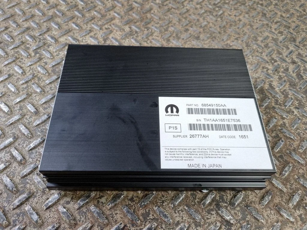 Sound amplifier 68549150AA