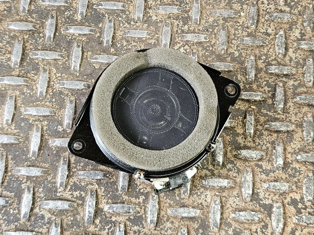 Panel speaker 68043045AD