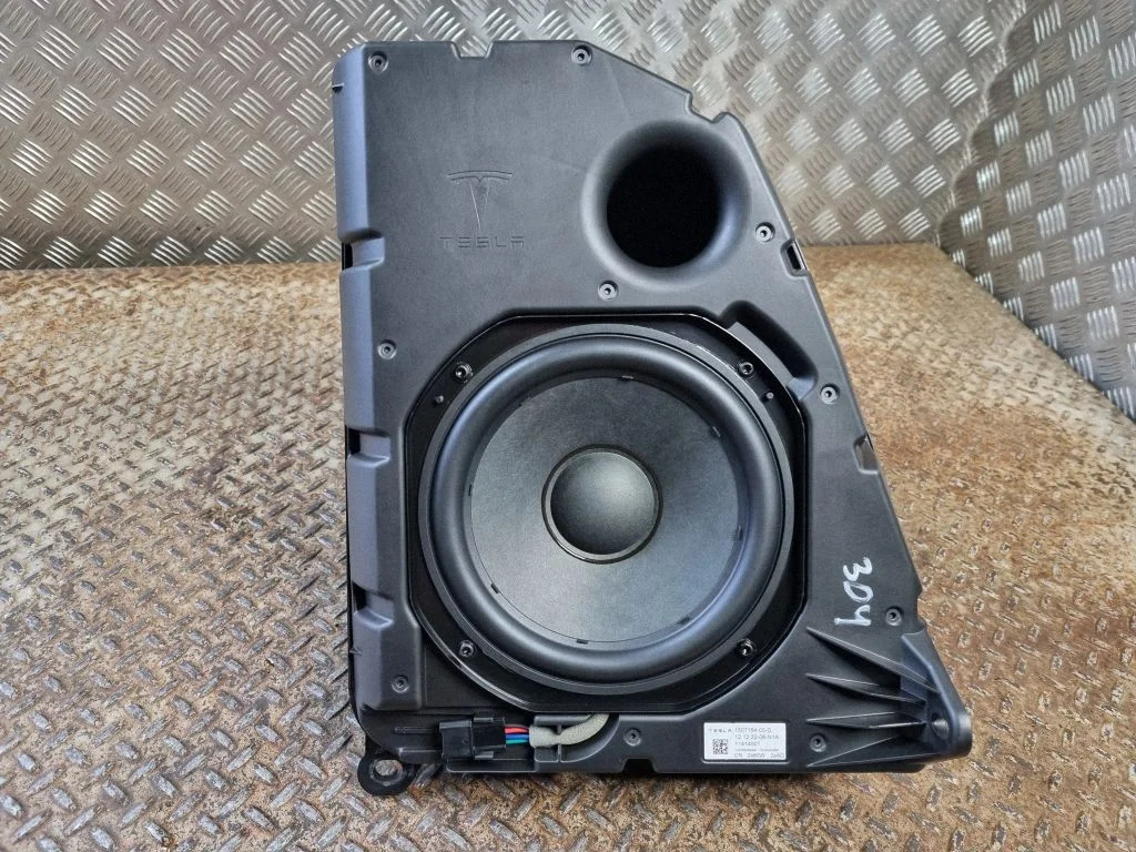 Subwoofer speaker – Tesla Model Y (2020-)